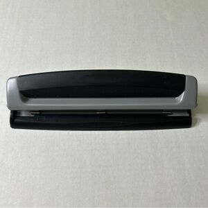 Swingline 3‎ Hole Punch Manual